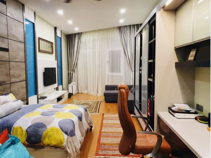 Condominium for Sale at 8 Gurney (The Shore Condominium) - Kent Lai - Master Bedroom - PropertyGuru.com.my