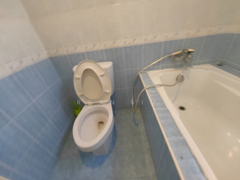 Marina Bay Condominium untuk Untuk Disewa - RM 2,200 /bulan, Mac 2026 - Bathroom - PropertyGuru.com.my