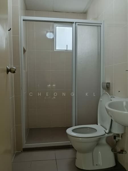 Servis Apartment untuk Disewa di OUG Parklane - Cheong KL - Bathroom - PropertyGuru.com.my