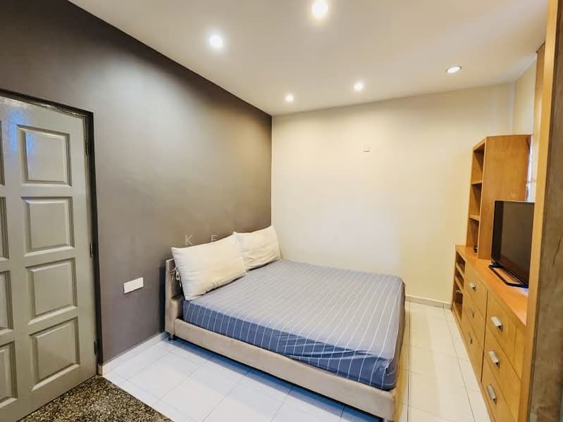 Townhouse for Sale in Kampung Sungai Nibong (Bayan Lepas) - Kent Lai - Bedroom - PropertyGuru.com.my