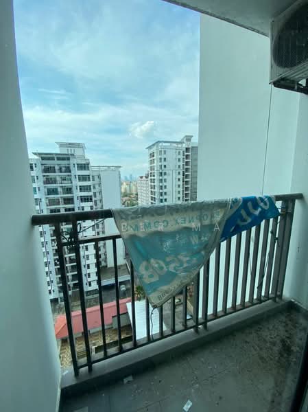 SuriaMas Suites untuk Untuk Disewa - RM 1,800 /bulan, Mac 2026 - Balcony - PropertyGuru.com.my