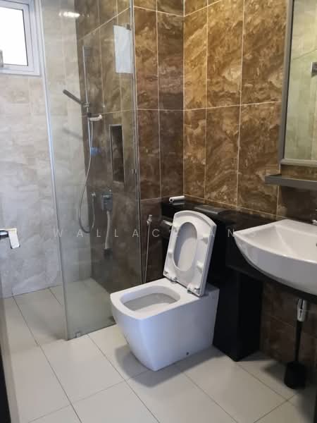 Service Residence for Rent at Paragon Residences @ Straits View - Wallace Ang - Bathroom - PropertyGuru.com.my