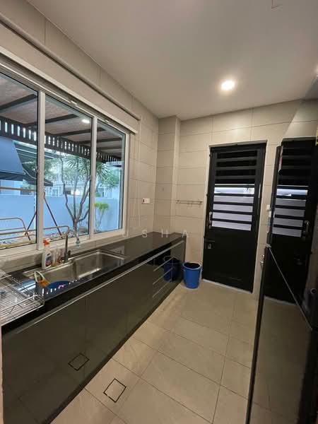 Bungalow for Sale in Senibong (Permas Jaya) - Usha - Kitchen - PropertyGuru.com.my