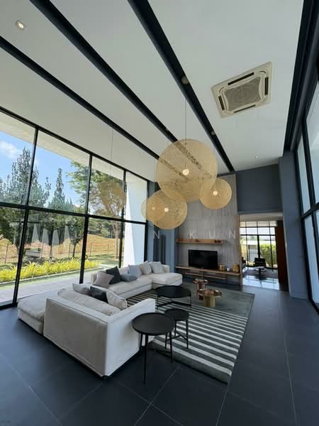 Bungalow for Sale in Leisure Farm (Gelang Patah) - U Hon Kun - Living Room - PropertyGuru.com.my