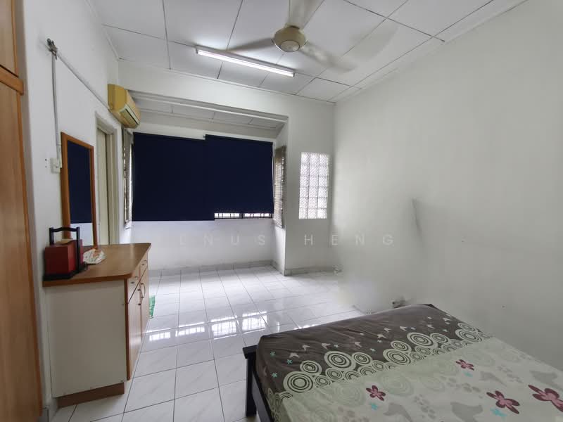 2-storey Terraced House for Sale in Taman Putra Prima (Puchong) - Venus Heng - Bedroom - PropertyGuru.com.my