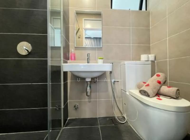 Service Residence for Sale at D'Pristine - Usha - Bathroom - PropertyGuru.com.my