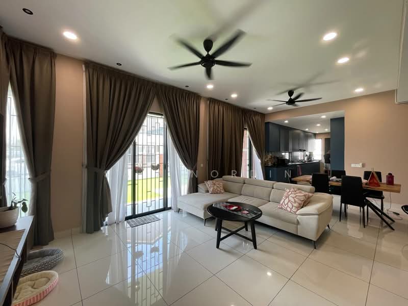 2-storey Terraced House for Sale in Elmina (Shah Alam) - Sa'a Nordin - Living Room - PropertyGuru.com.my