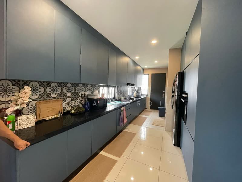2-storey Terraced House for Sale in Elmina (Shah Alam) - Sa'a Nordin - Kitchen - PropertyGuru.com.my