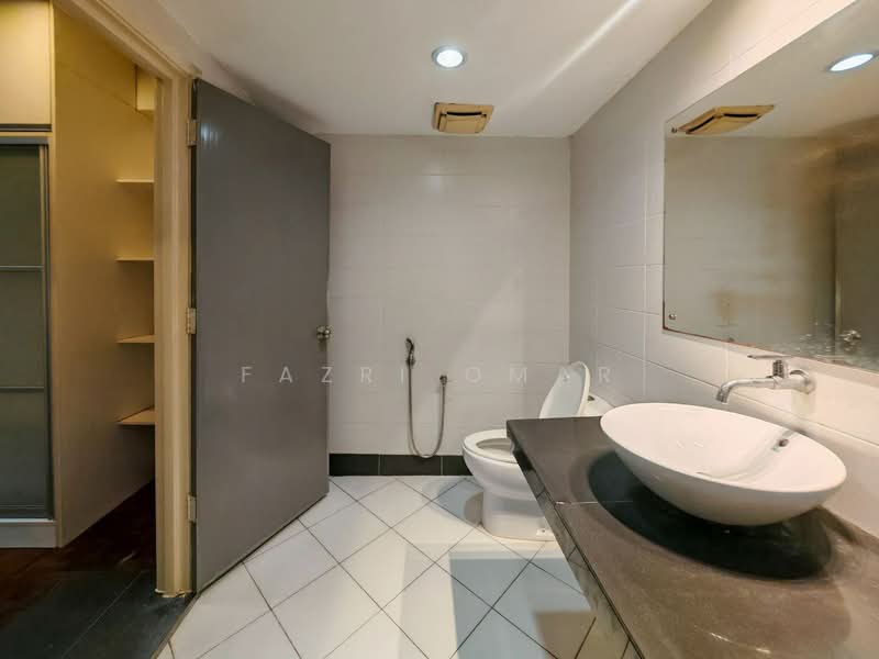 Condominium for Rent at Sri Alam Condominium - Fazri Omar - Bathroom - PropertyGuru.com.my