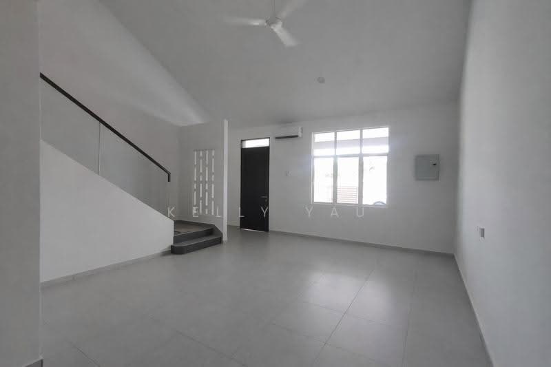 1.5-storey Terraced House for Sale in Ipoh (Perak) - Kelly Yau - Living Room - PropertyGuru.com.my