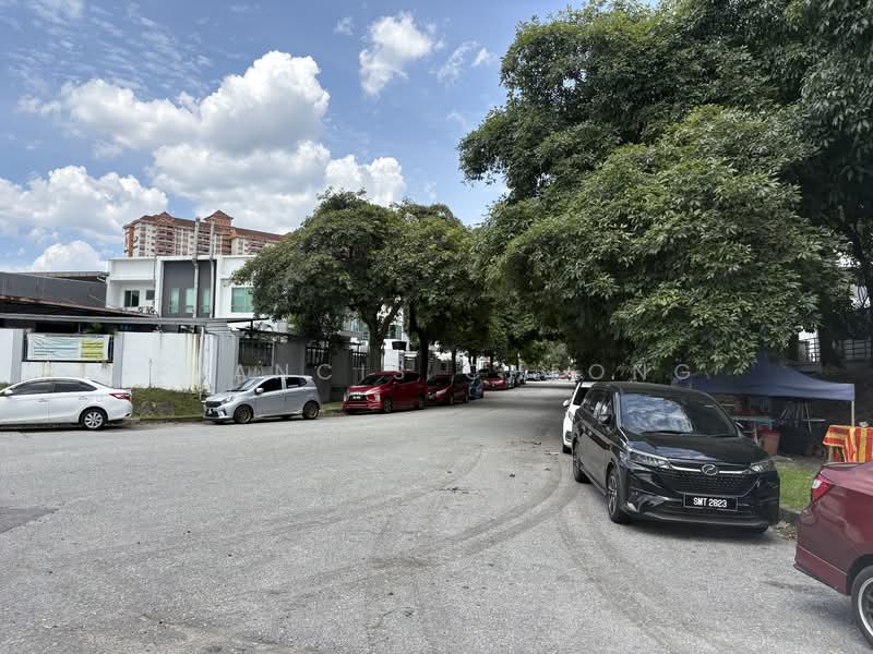 Factory for Sale in Taman Perindustrian Puchong Utama (Puchong) - Francis Cheong - Exterior - PropertyGuru.com.my