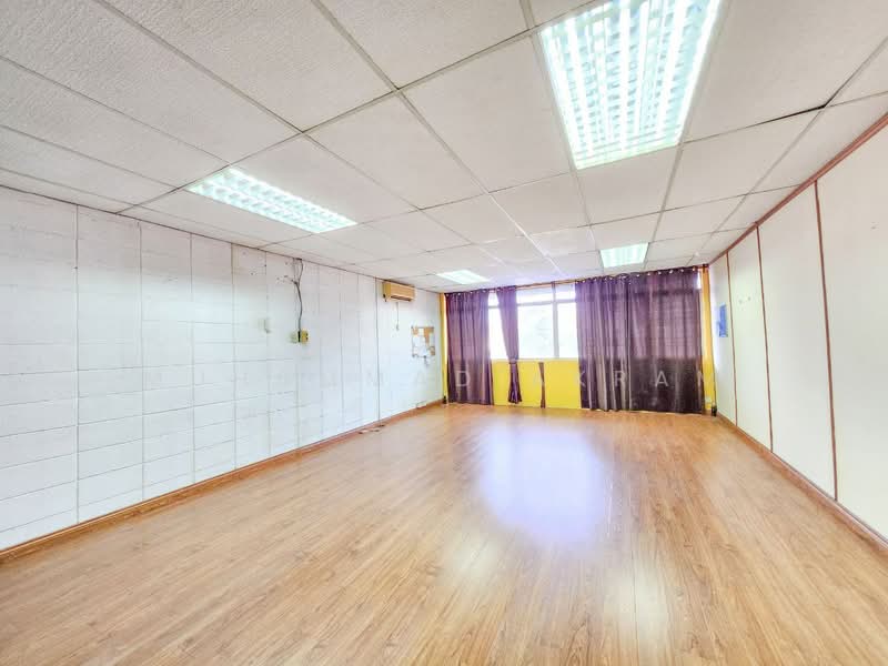 Shop / Office for Rent in Seksyen 8 (Shah Alam) - Muhammad Akram - Interior - PropertyGuru.com.my