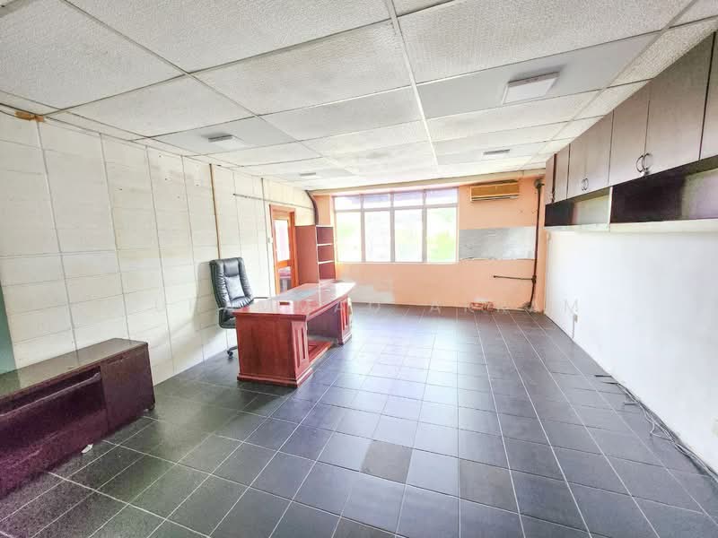 Shop / Office for Rent in Seksyen 8 (Shah Alam) - Muhammad Akram - Study - PropertyGuru.com.my