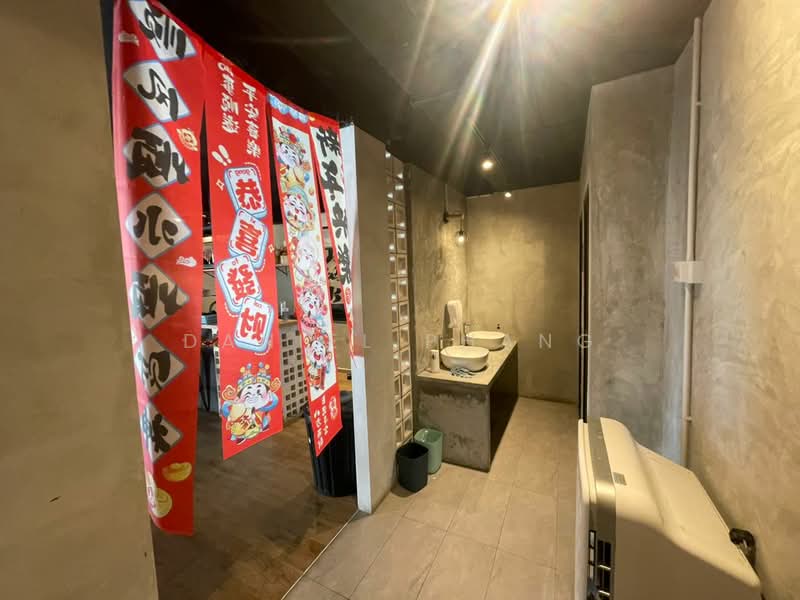 Georgetown Corner Shop or Office use untuk Untuk Disewa - RM 7,800 /bulan, Mac 2026 - Bathroom - PropertyGuru.com.my