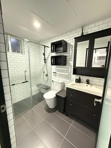 Hijauan Saujana untuk Untuk Disewa - RM 1,900 /bulan, Mac 2026 - Bathroom - PropertyGuru.com.my