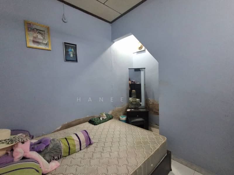 1-storey Terraced House for Sale in Alor Setar (Kedah) - Haneef . - Bedroom - PropertyGuru.com.my