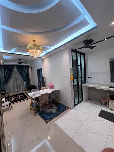 Sky Awani Residensi 3 untuk Untuk Disewa - RM 1,800 /bulan, Mac 2026 - Living Room - PropertyGuru.com.my
