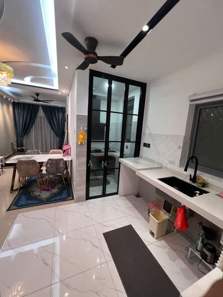 Sky Awani Residensi 3 untuk Untuk Disewa - RM 1,800 /bulan, Mac 2026 - Kitchen - PropertyGuru.com.my