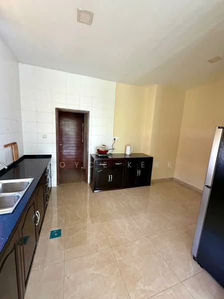 Bungalow for Sale in Rawang (Selangor) - Joyce Kerk - Kitchen - PropertyGuru.com.my