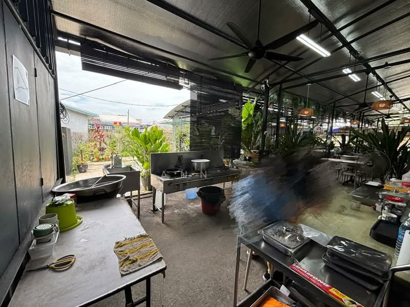 Shop for Sale in Puchong (Selangor) - Ann . - Kitchen - PropertyGuru.com.my