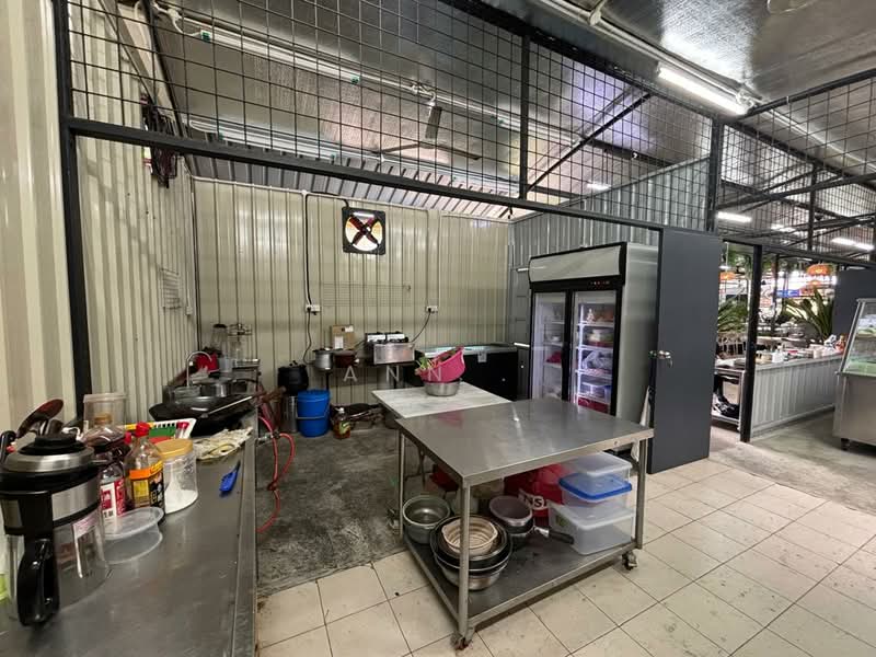 Shop for Sale in Puchong (Selangor) - Ann . - Kitchen - PropertyGuru.com.my