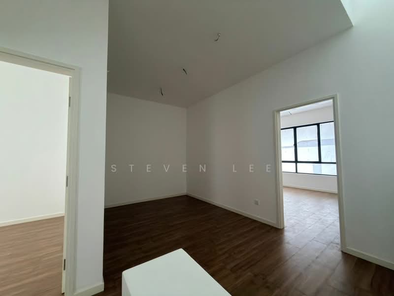 Taman Blooming, Kota Emerald, Rawang - 5