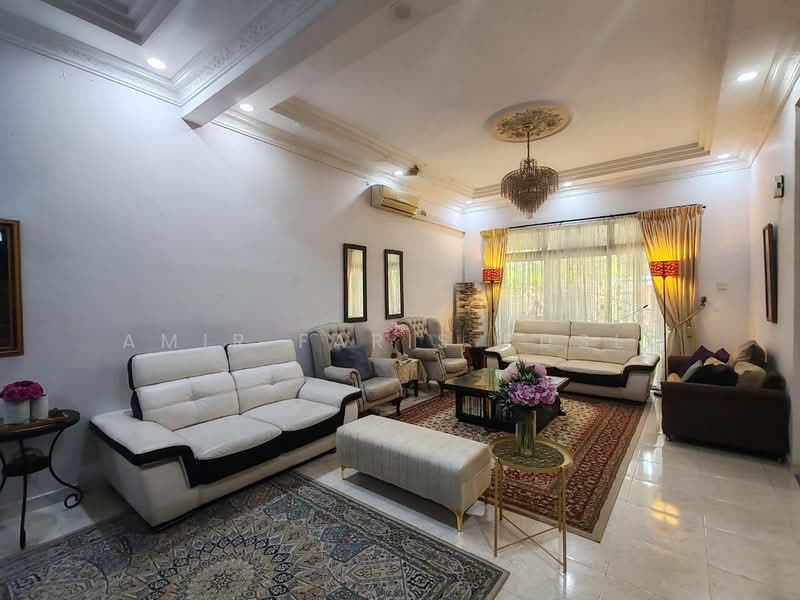2-storey Terraced House for Sale in Taman Damansara Aliff (Tampoi) - Amir Faris Rusli - Living Room - PropertyGuru.com.my