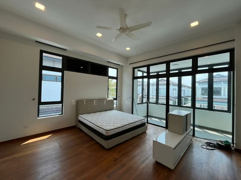 Semi-Detached House for Rent in Iskandar Puteri (Nusajaya) (Johor) - Stefan Yu - Bedroom - PropertyGuru.com.my