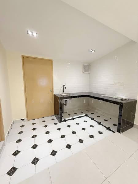 Johor Jaya Jalan Bakawali untuk Untuk Dijual - RM 428,000, Mac 2026 - Kitchen - PropertyGuru.com.my