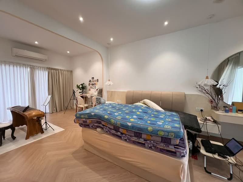 3-storey Terraced House for Sale in Tamansari (Rawang) - Nicky Lai - Bedroom - PropertyGuru.com.my