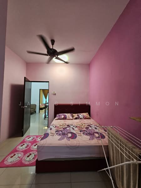 Terraced House for Rent in Kota Warisan (Sepang) - Jacob Simmon - Bedroom - PropertyGuru.com.my