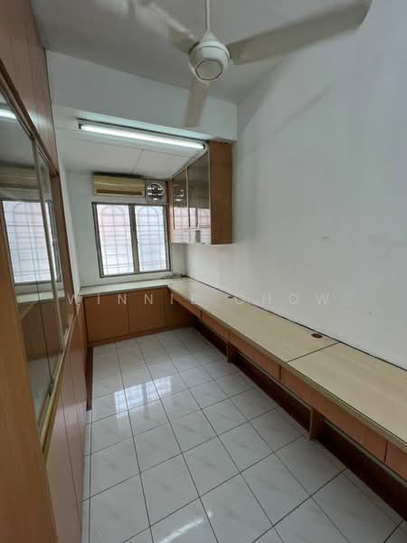 2-storey Terraced House for Rent in Kota Kemuning (Shah Alam) - Winnie Chow - Study - PropertyGuru.com.my