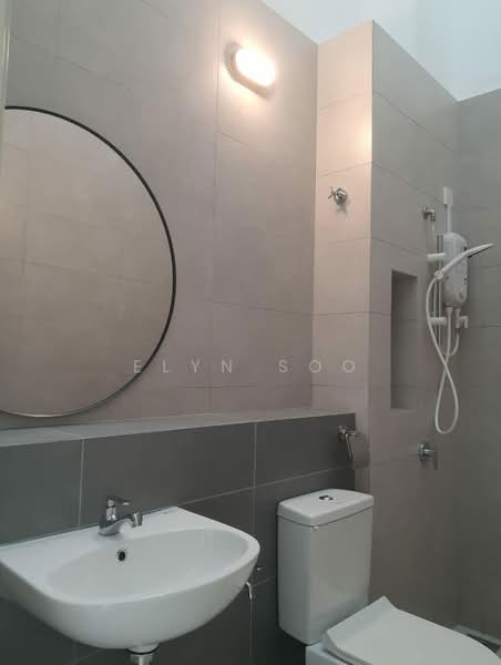 Robin @ Bandar Rimbayu untuk Untuk Disewa - RM 2,600 /bulan, Mac 2026 - Bathroom - PropertyGuru.com.my
