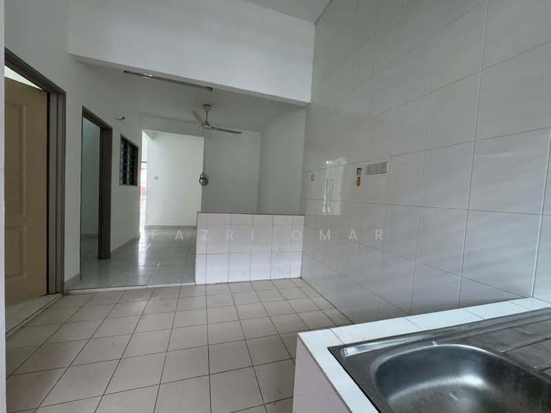 Bandar Bukit Raja untuk Untuk Dijual - RM 450,000, Mac 2026 - Kitchen - PropertyGuru.com.my