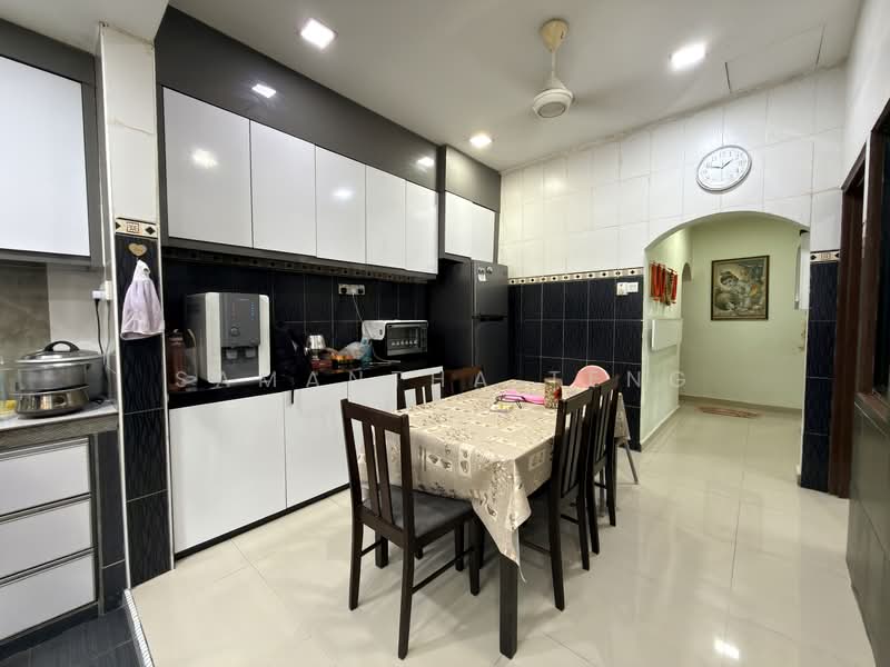 1-storey Terraced House for Sale in Taman Puteri Wangsa (Ulu Tiram) - Samantha Teng - Kitchen - PropertyGuru.com.my