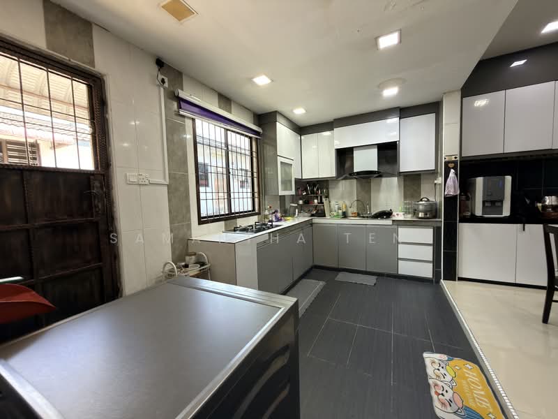 1-storey Terraced House for Sale in Taman Puteri Wangsa (Ulu Tiram) - Samantha Teng - Kitchen - PropertyGuru.com.my
