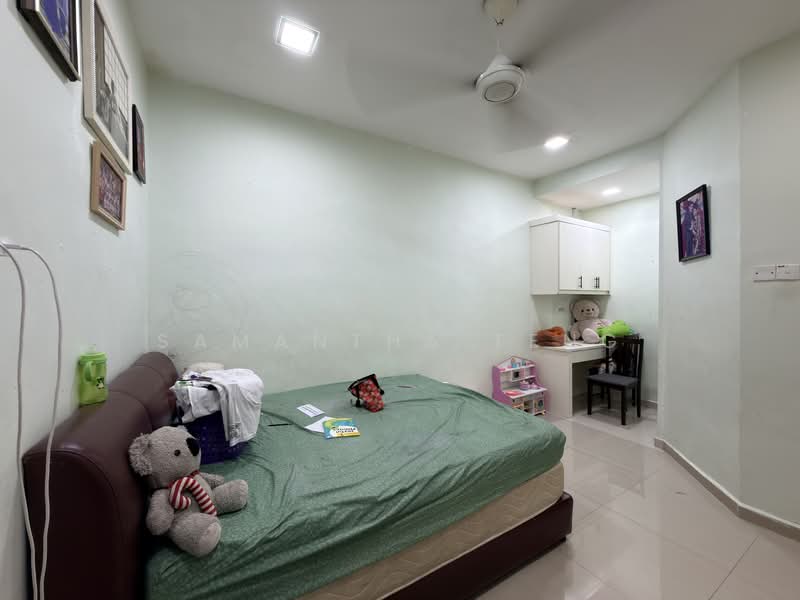 1-storey Terraced House for Sale in Taman Puteri Wangsa (Ulu Tiram) - Samantha Teng - Bedroom - PropertyGuru.com.my