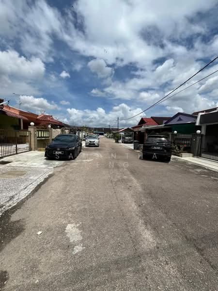 1-storey Terraced House for Sale in Taman Puteri Wangsa (Ulu Tiram) - Samantha Teng - Exterior - PropertyGuru.com.my