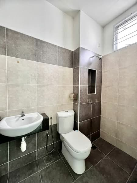 2-storey Terraced House for Sale in Johor Bahru (Johor) - Chloe Chin - Bathroom - PropertyGuru.com.my