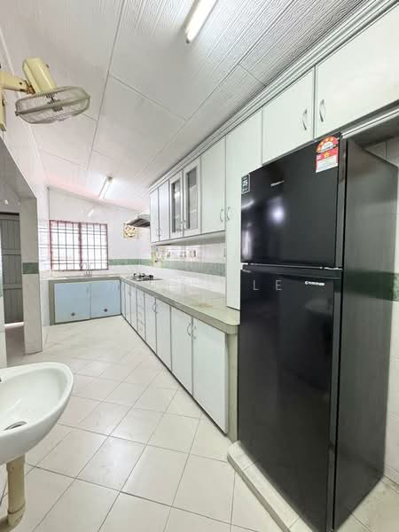 Rumah Berkembar untuk Dijual di Taman Serene (Johor Bahru) - Michelle Fong - Kitchen - PropertyGuru.com.my