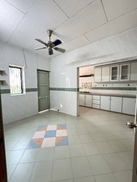 Rumah Berkembar untuk Dijual di Taman Serene (Johor Bahru) - Michelle Fong - Kitchen - PropertyGuru.com.my