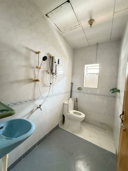 Rumah Berkembar untuk Dijual di Taman Serene (Johor Bahru) - Michelle Fong - Bathroom - PropertyGuru.com.my