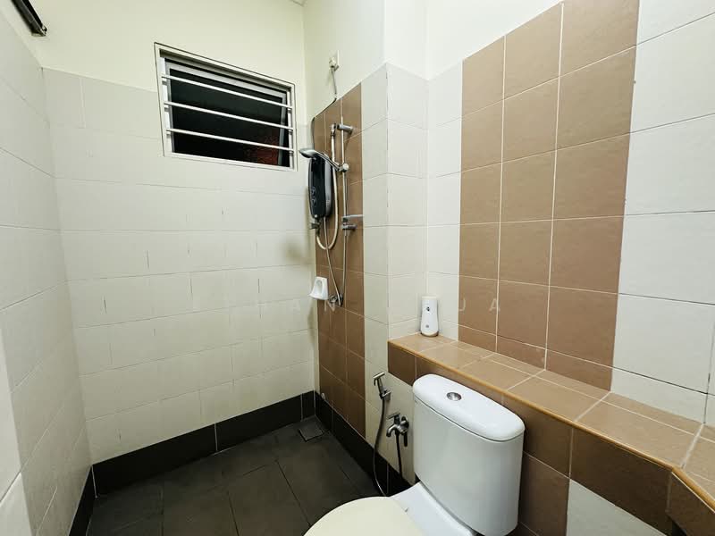 2-storey Terraced House for Rent in Bandar Bukit Raja (Klang) - Ethan Chua - Bathroom - PropertyGuru.com.my