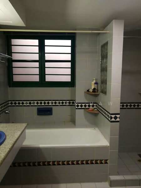 Untuk Dijual - The Straits View Condominium