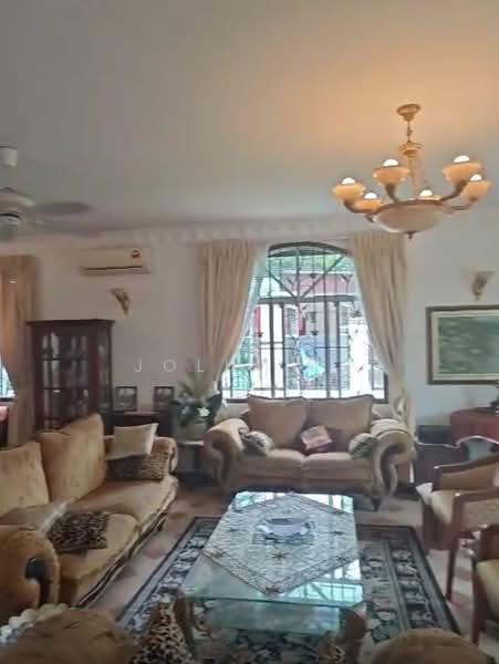 Bungalow for Rent in Johor Bahru (Johor) - Jolin Ng - Living Room - PropertyGuru.com.my