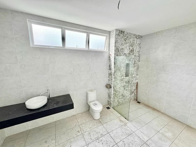 Semi-Detached House for Sale in Skudai (Johor) - DIDIE FARHAN - Bathroom - PropertyGuru.com.my