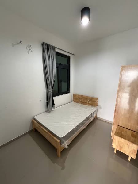 Servis Apartment untuk Disewa di Serviced Residence @ The Louvre @ Country Heights - Zehan Zaki - Bedroom - PropertyGuru.com.my