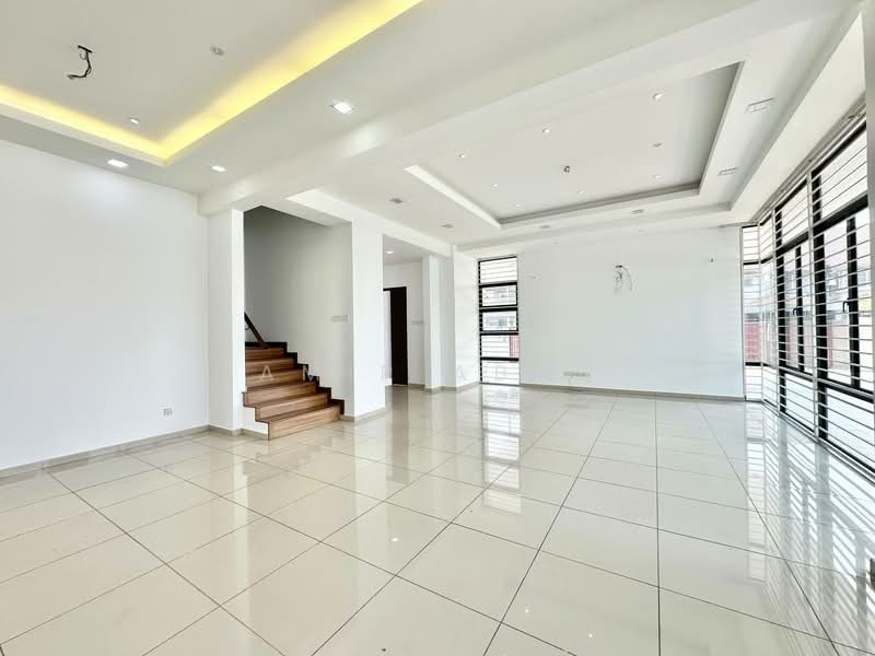 2 Storey Semi D Garden Villa Seksyen 7 Shah Alam untuk Untuk Dijual - RM 2,000,000, Mac 2026 - Living Room - PropertyGuru.com.my
