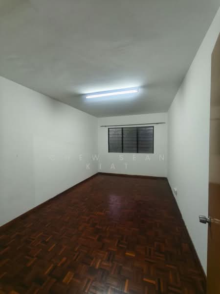 Flat PKNS Seksyen 8 untuk Untuk Dijual - RM 185,000, Mac 2026 - Interior - PropertyGuru.com.my