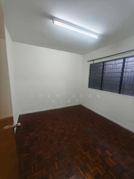 Flat PKNS Seksyen 8 untuk Untuk Dijual - RM 185,000, Mac 2026 - Interior - PropertyGuru.com.my